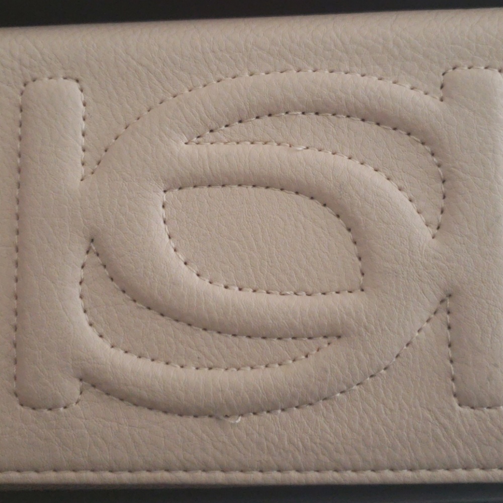 Bebe Poppy Blush Zip Around Wallet - Picture 6 of 7